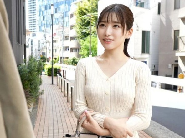 【人妻NTR】『私、結婚してるんだよ…？』バイト先の美人主婦に告白して自宅連れ込み！不倫中出しセックスでエロ寝取られ堕ちの画像